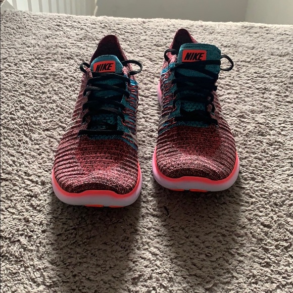 Nike Other - Nike Free Run Flyknit